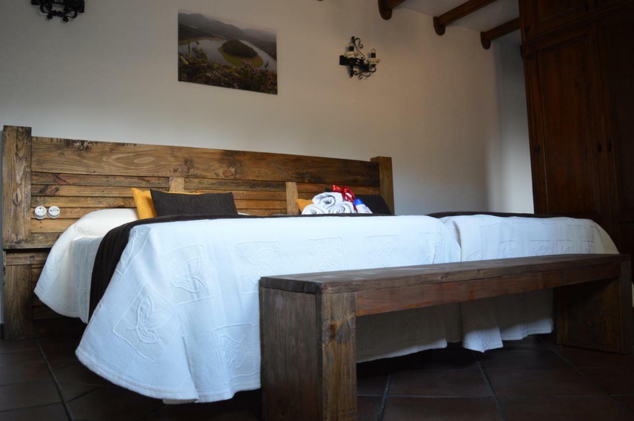 Las Estrébedes Casa Rural Affittacamere Caminomorisco Esterno foto